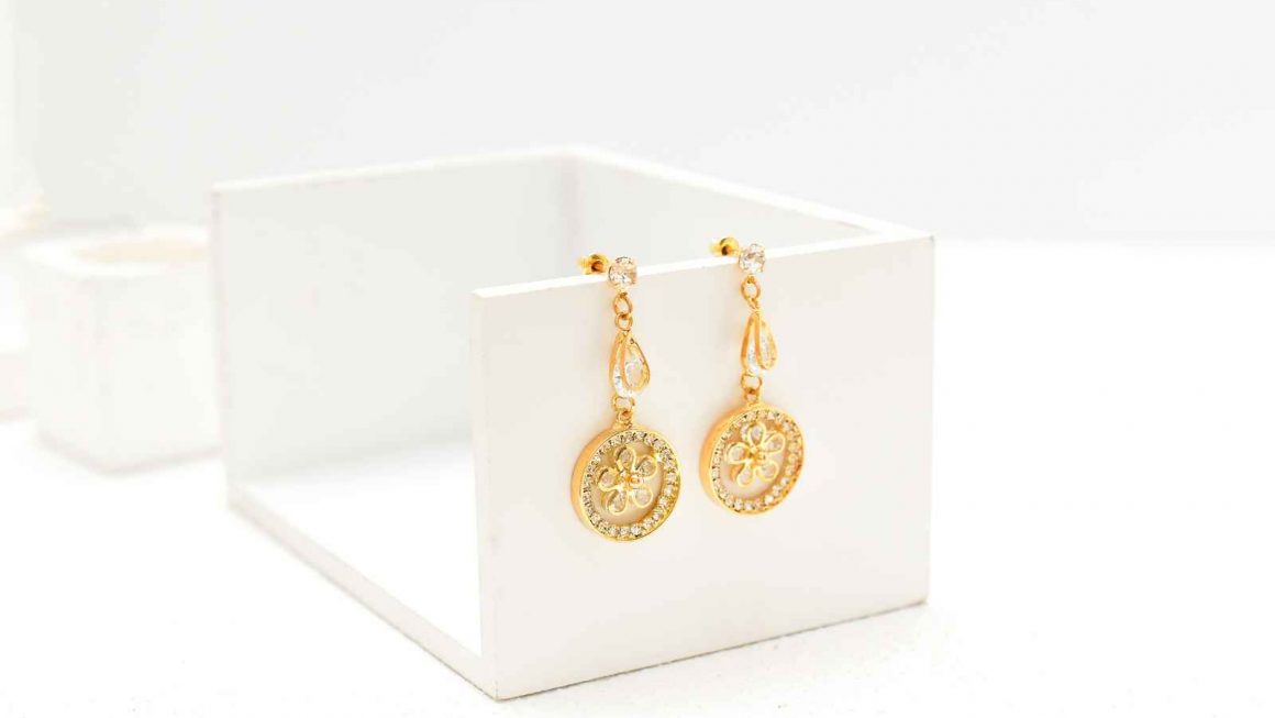 gold tassel earrings